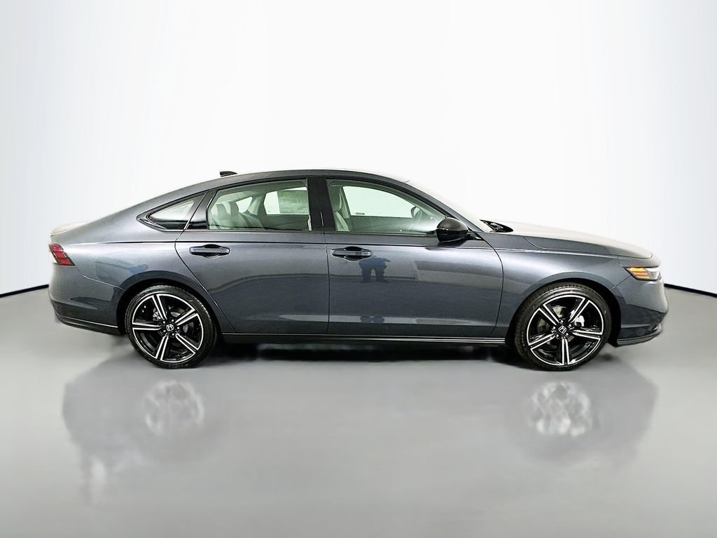 New 2026 Meteorite Gray Metallic Honda SE image 4