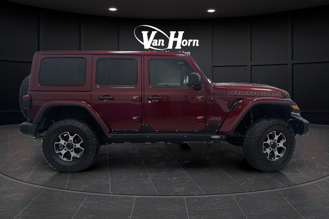 Used 2021 Snazzberry Pearlcoat Jeep Unlimited Rubicon 392 image 2