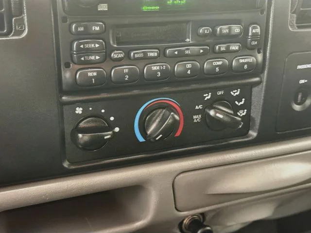Used 2002 Black Clearcoat Ford XLT image 14