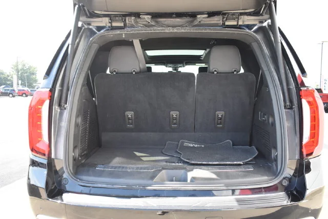 Used 2021 Black GMC Denali image 18