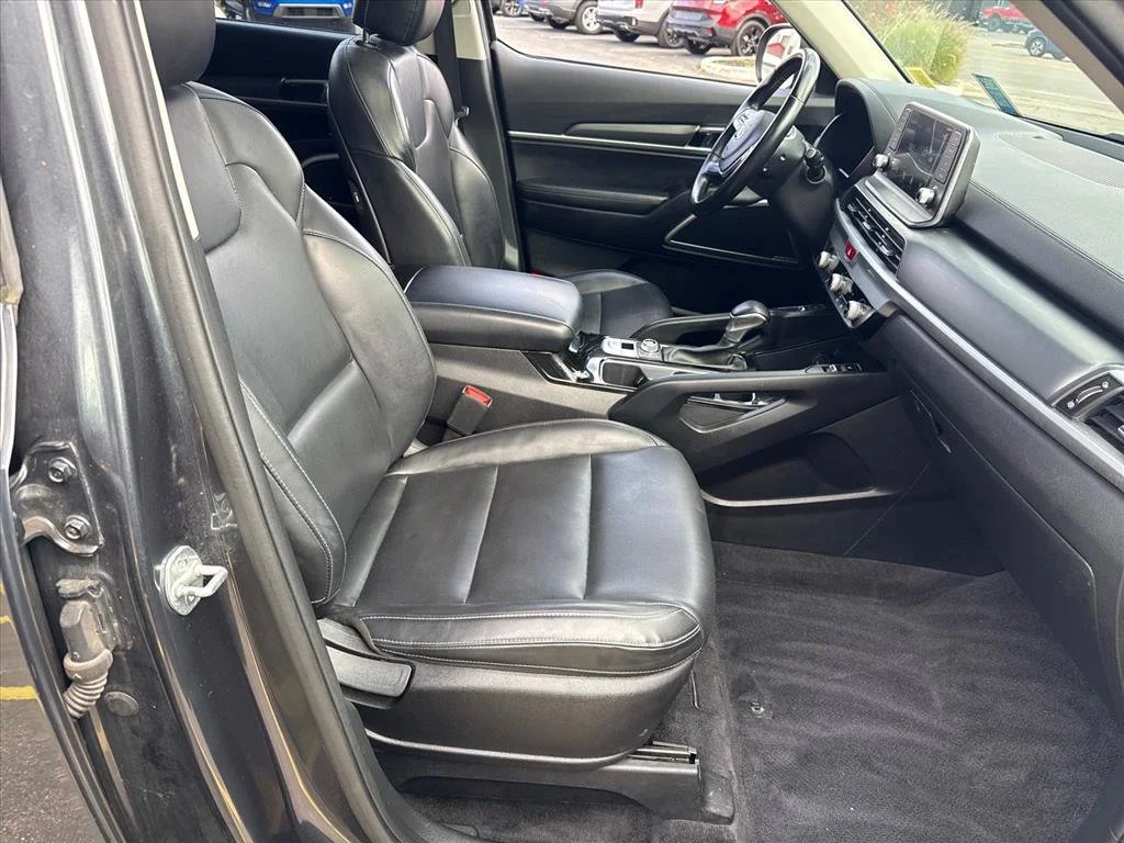 Used 2021 Gravity Grey Kia S image 26