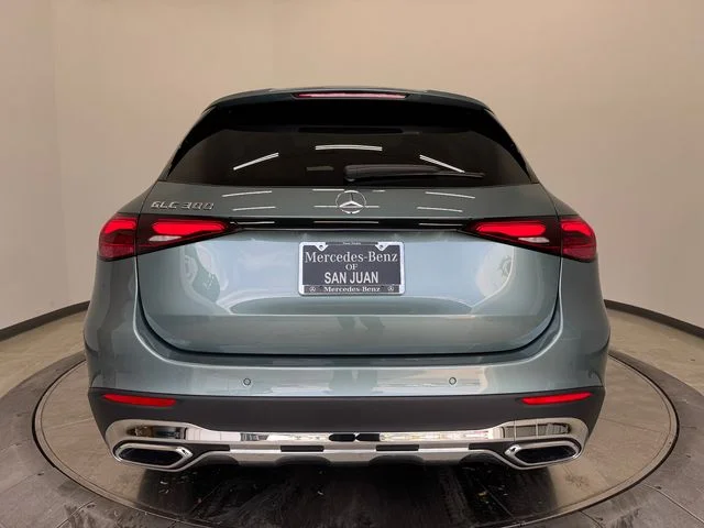 New 2027 Silver Mercedes-Benz GLC 300 image 11