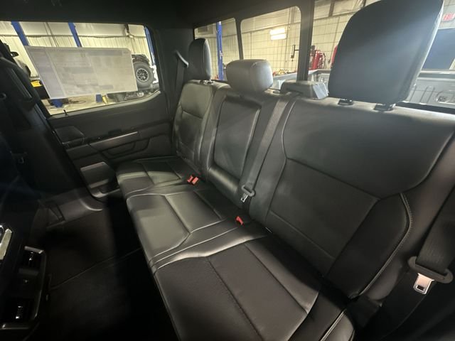 New 2026 Iconic Silver Metallic Ford Lariat® image 31