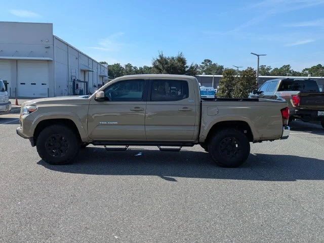 Used 2019 Quicksand Toyota SR5 image 6