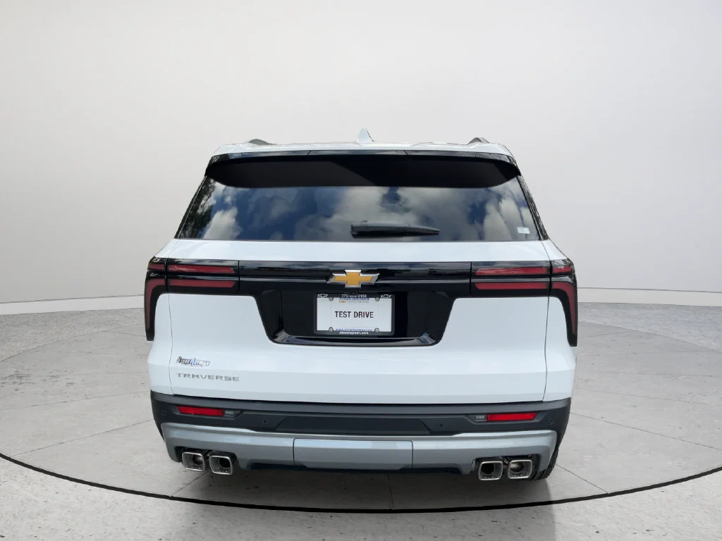 2027 Chevrolet Traverse LT - Photo 6