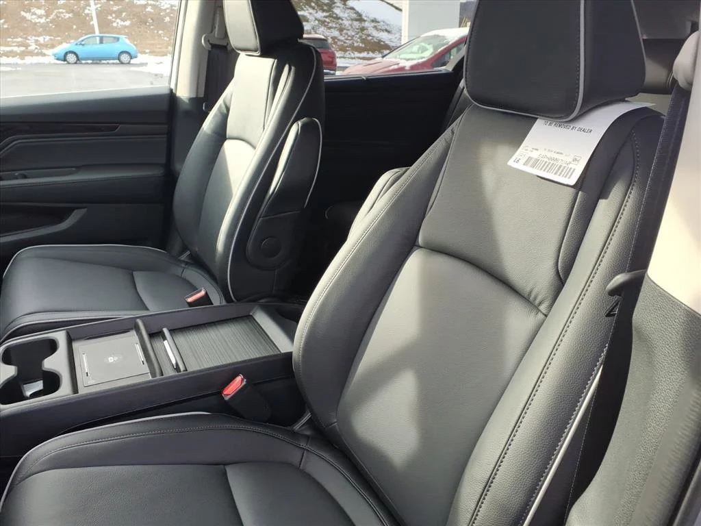 2026 Honda Odyssey Touring - Photo 5