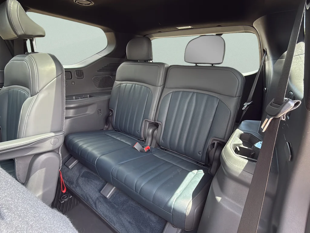 Certified Used 2024 Snow White Pearl Kia GT-Line image 25