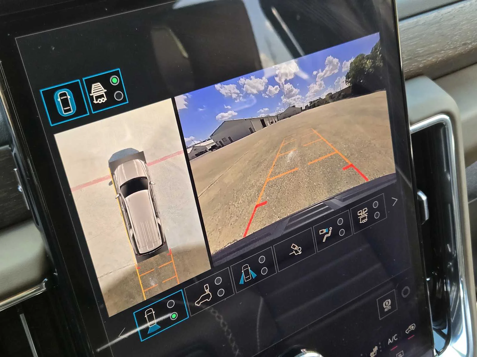 2027 GMC Yukon XL Denali Ultimate - Photo 12