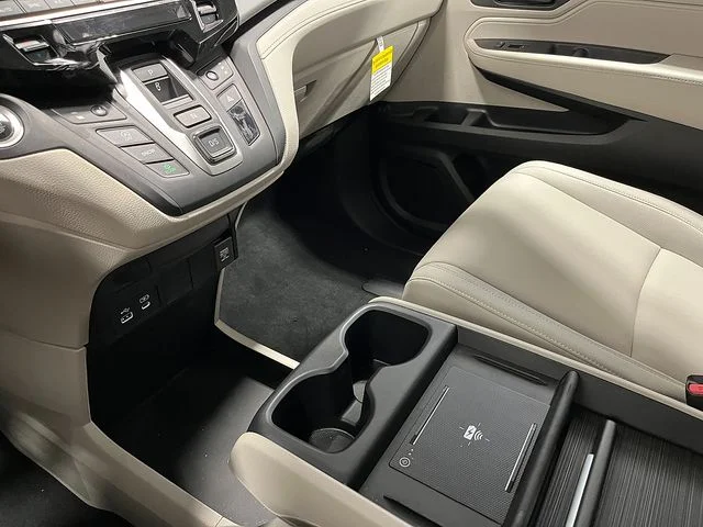 New 2026 Gray Honda EX-L image 18
