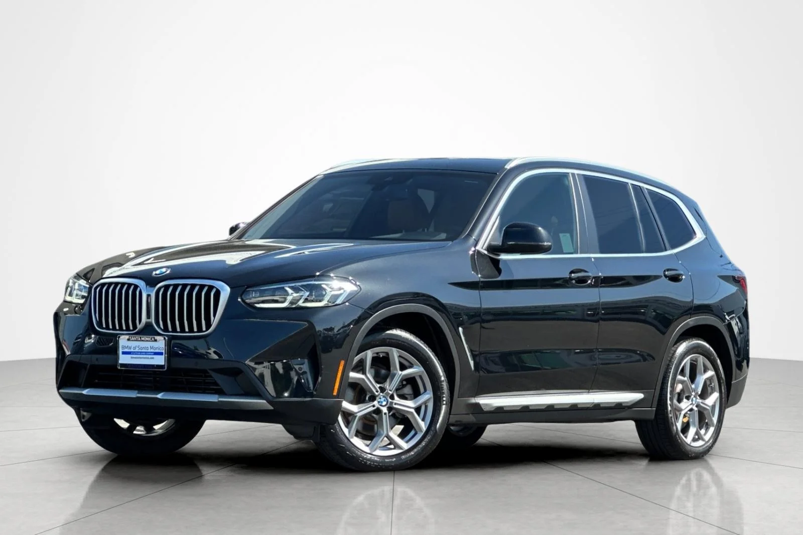 2023 BMW X3 sDrive30i's photo