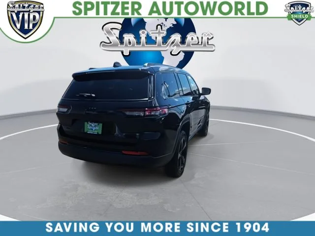 Used 2022 Black Jeep Altitude image 8
