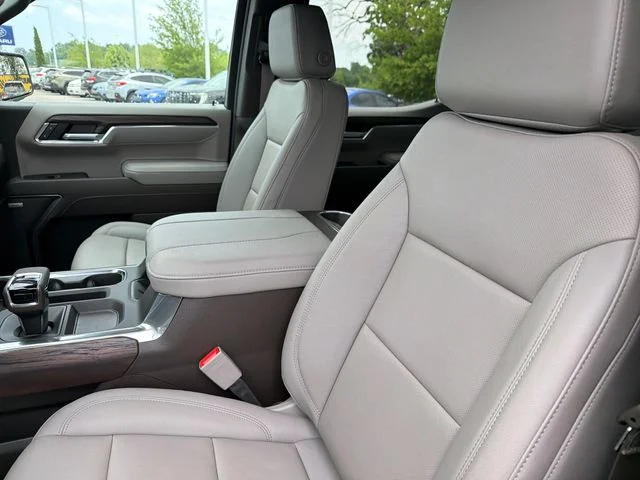 2026 GMC Sierra 1500 SLT - Photo 19