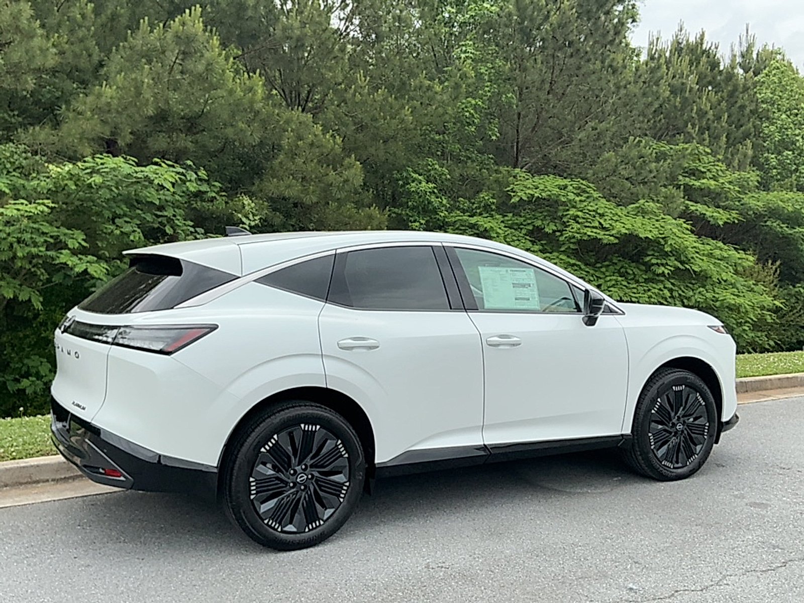 New 2026 Everest White Pearl Tricoat Nissan Platinum image 2