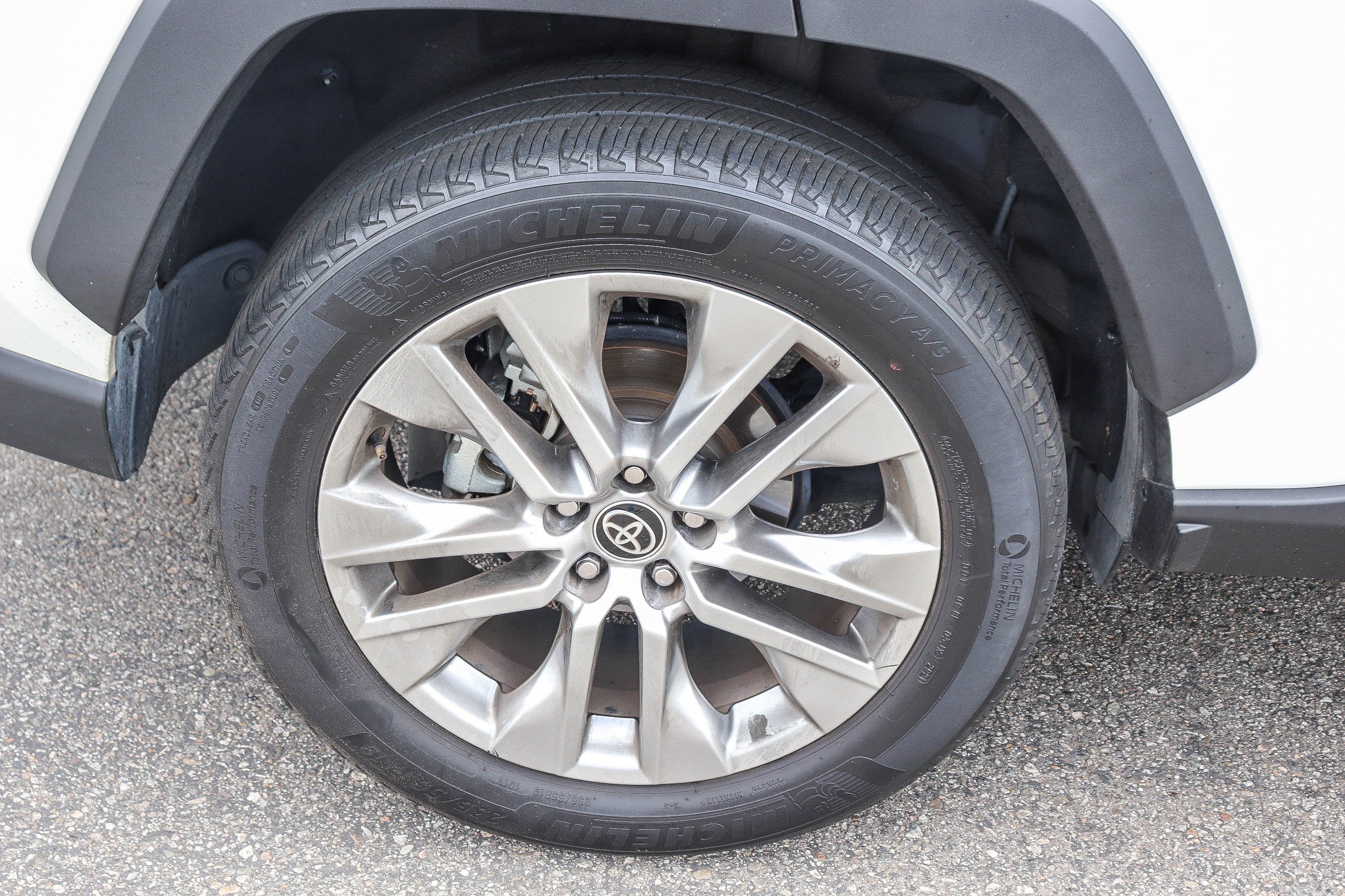 Used 2022 Blizzard Pearl Toyota XLE Premium image 8