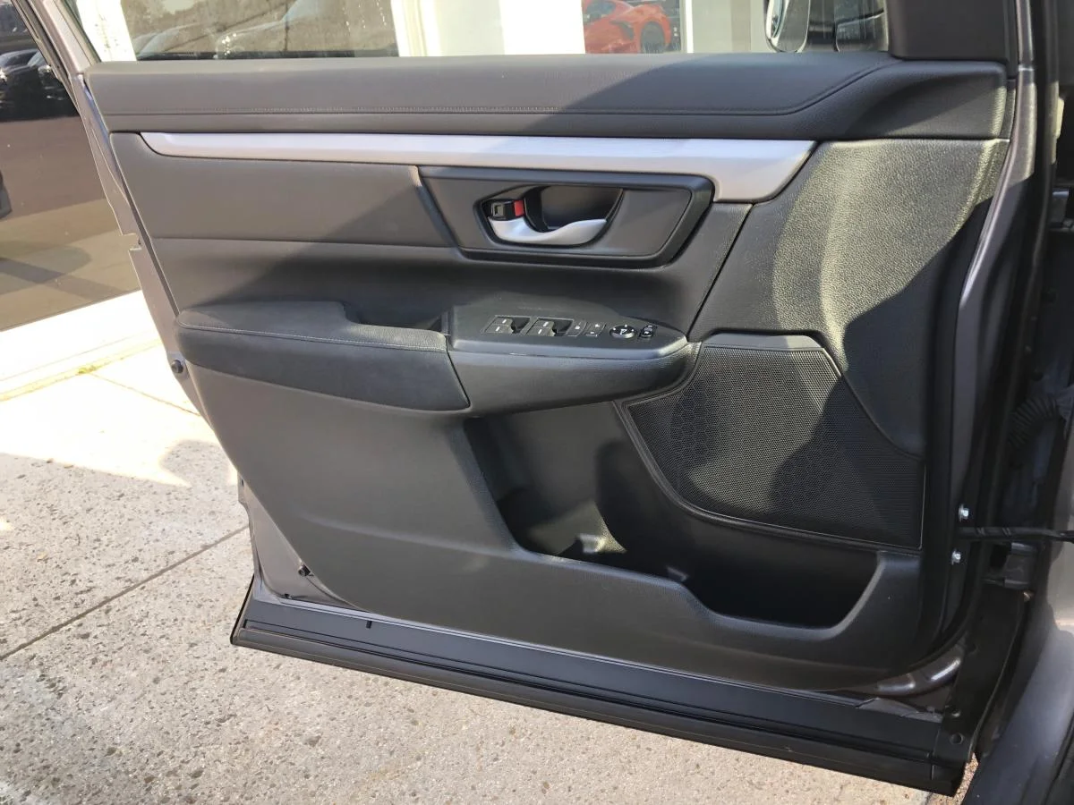 Used 2020 Silver Honda LX AWD image 19