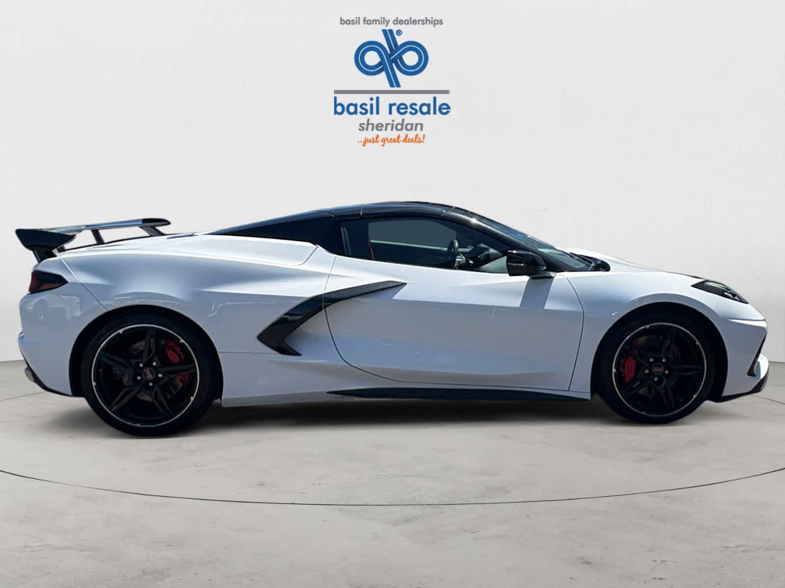 Used 2022 Arctic White Chevrolet 3LT image 8