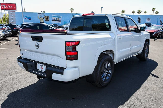 New 2027 Glacier White Nissan SV image 6