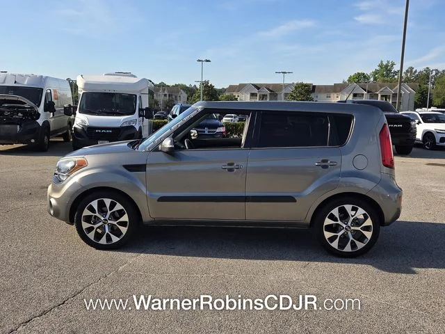 Used 2012 Silver Kia Exclaim image 4