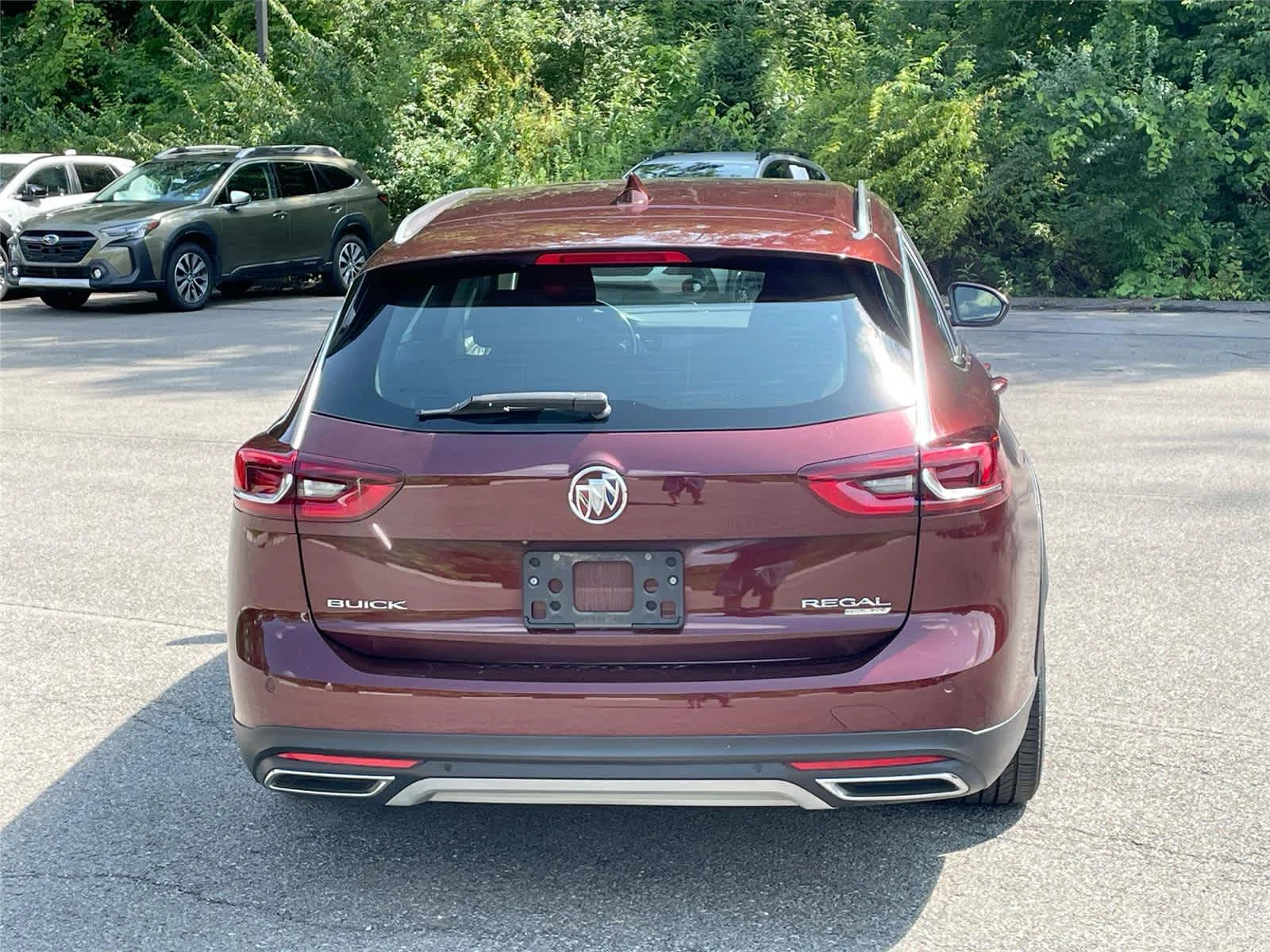 Used 2018 Rioja Red Metallic Buick Preferred image 4