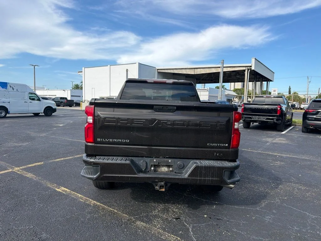 Used 2019 Brown Chevrolet Custom image 6