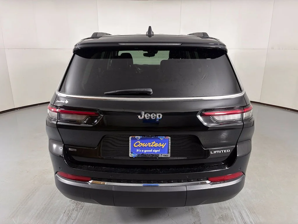Used 2022 Black Jeep Limited image 7