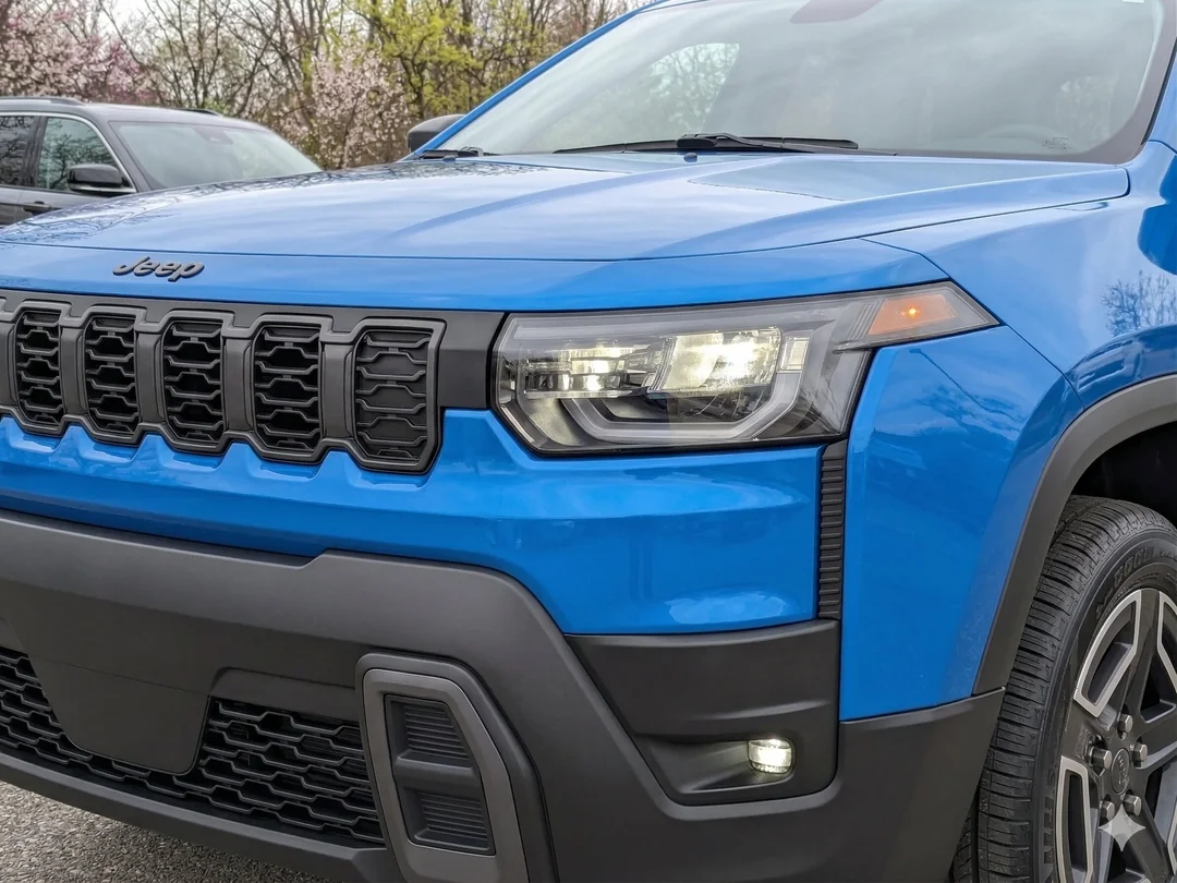 New 2026 Blue Jeep Limited - - 4x4 - Tech Group - Panoramic Sunroof - Trailer Tow - Remote Start & More! image 10