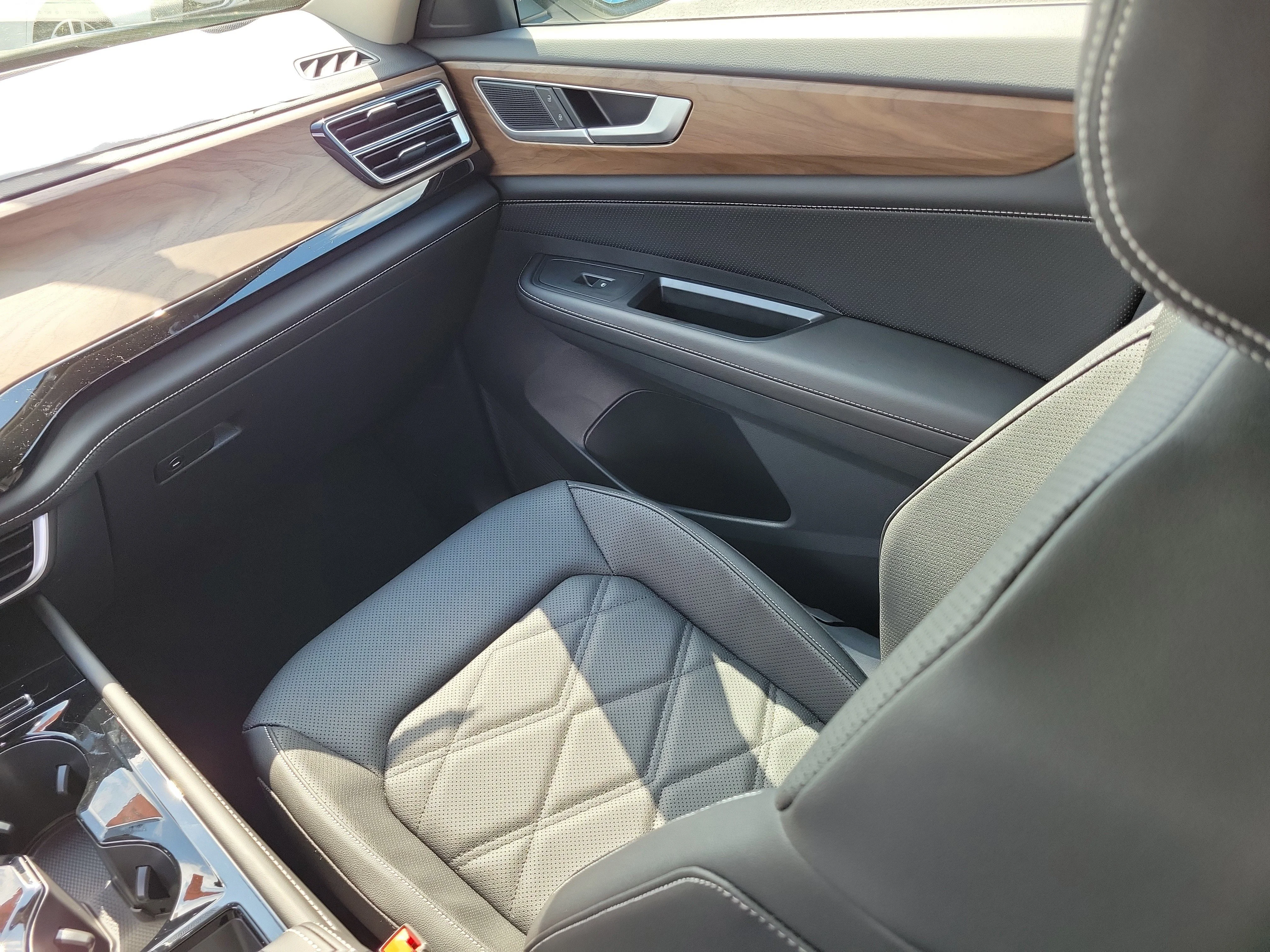 New 2026 Blue Volkswagen 2.0T SE w/Technology image 5