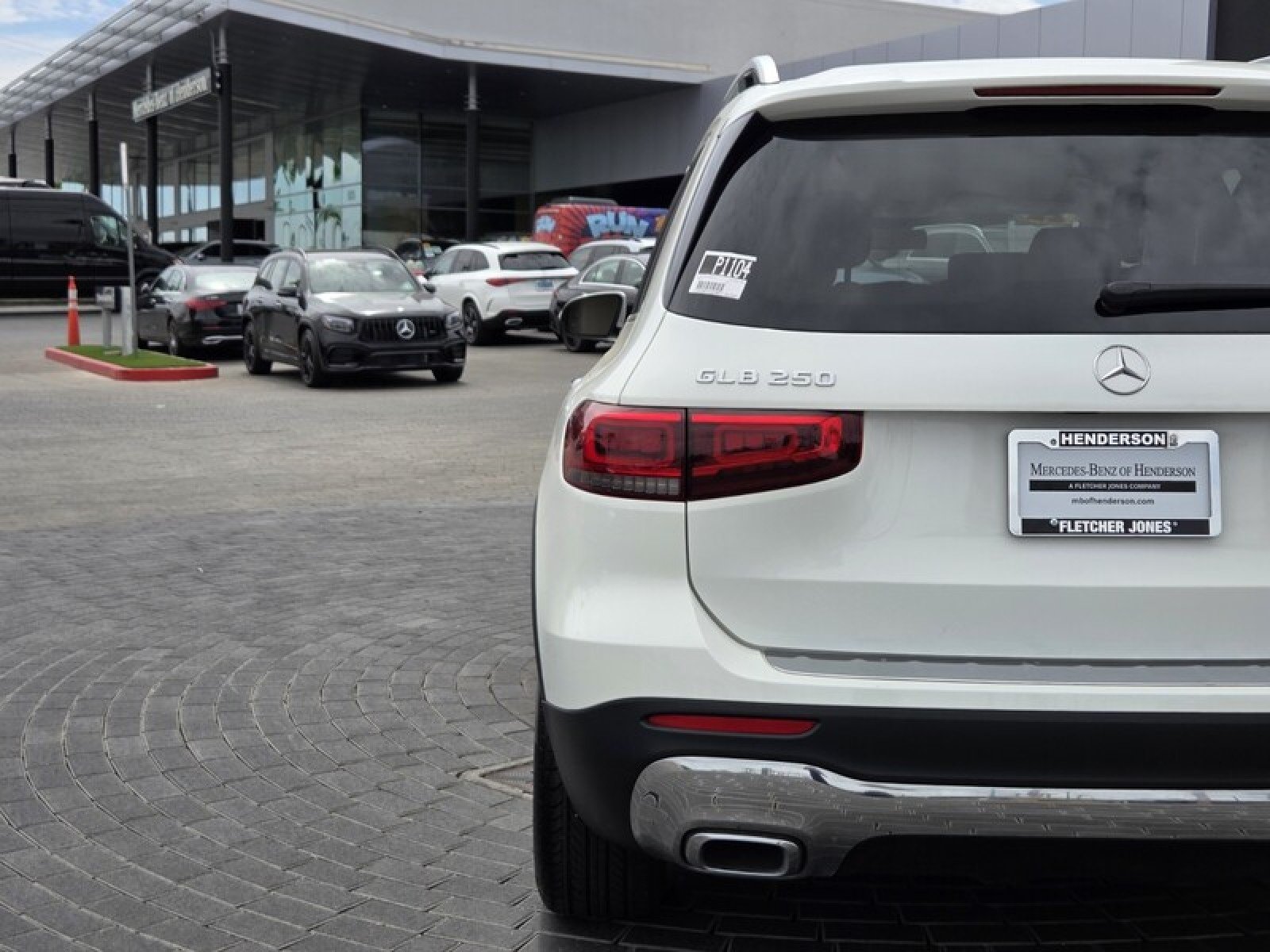 Certified Used 2022 Polar White Mercedes-Benz GLB 250 image 11