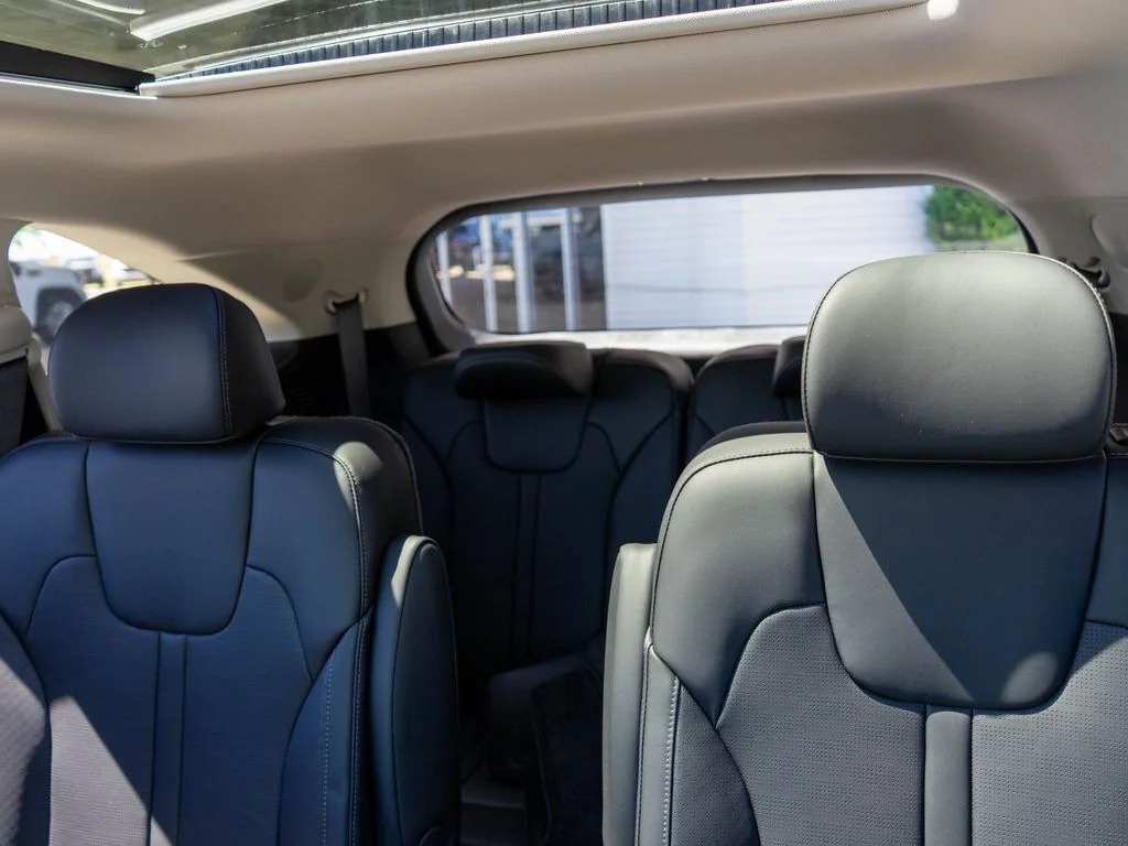 New 2026 Aurora Black Pearl Kia EX image 13