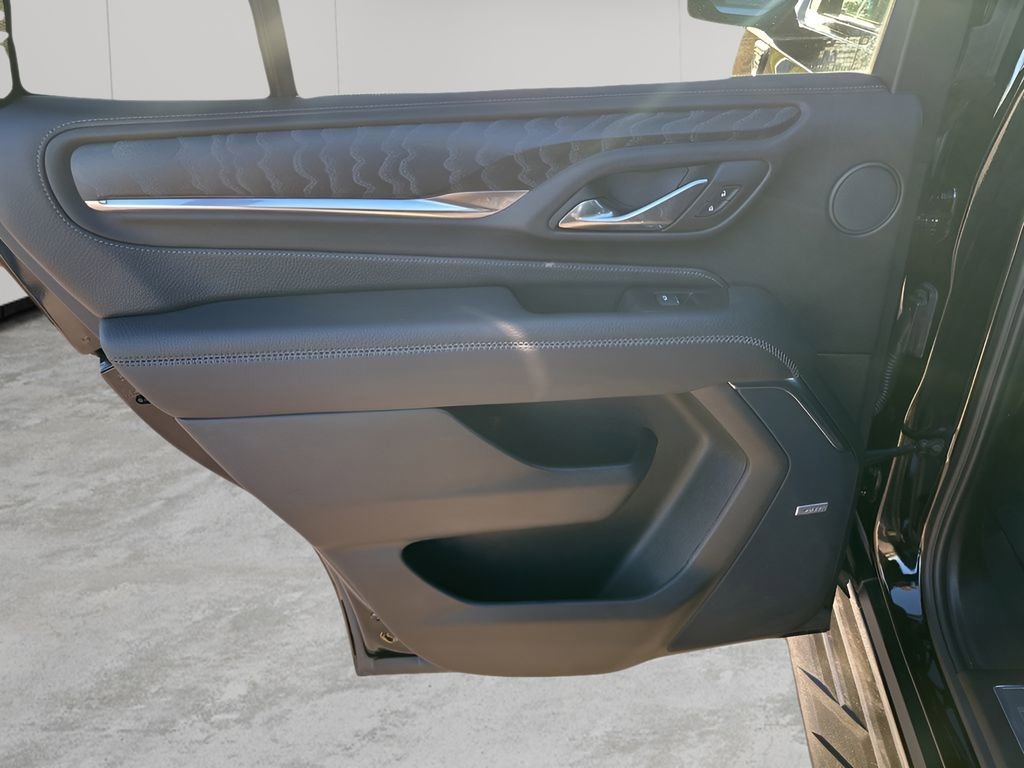 2024 GMC Yukon Denali - Photo 19