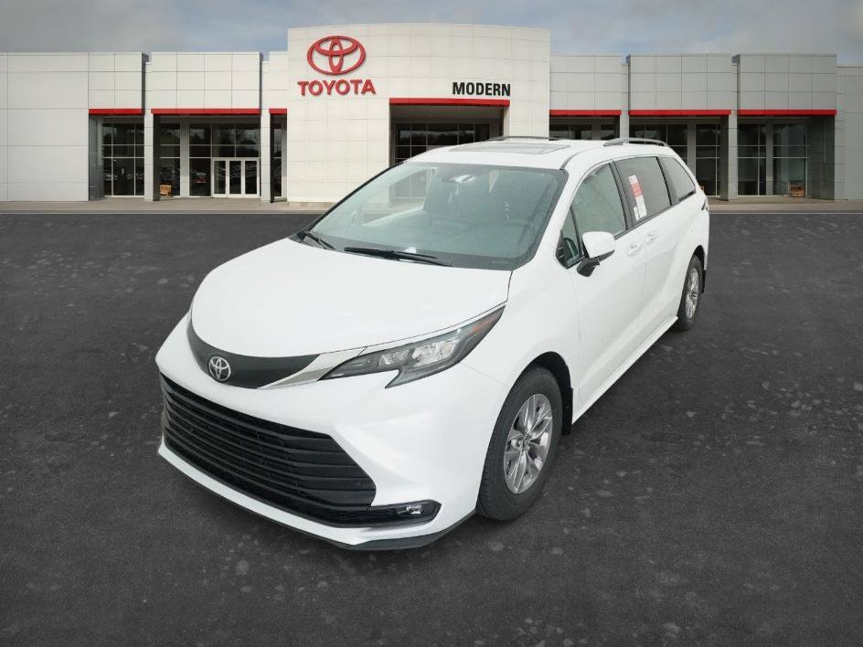 New 2026 Wind Chill Pearl Toyota XLE image 21