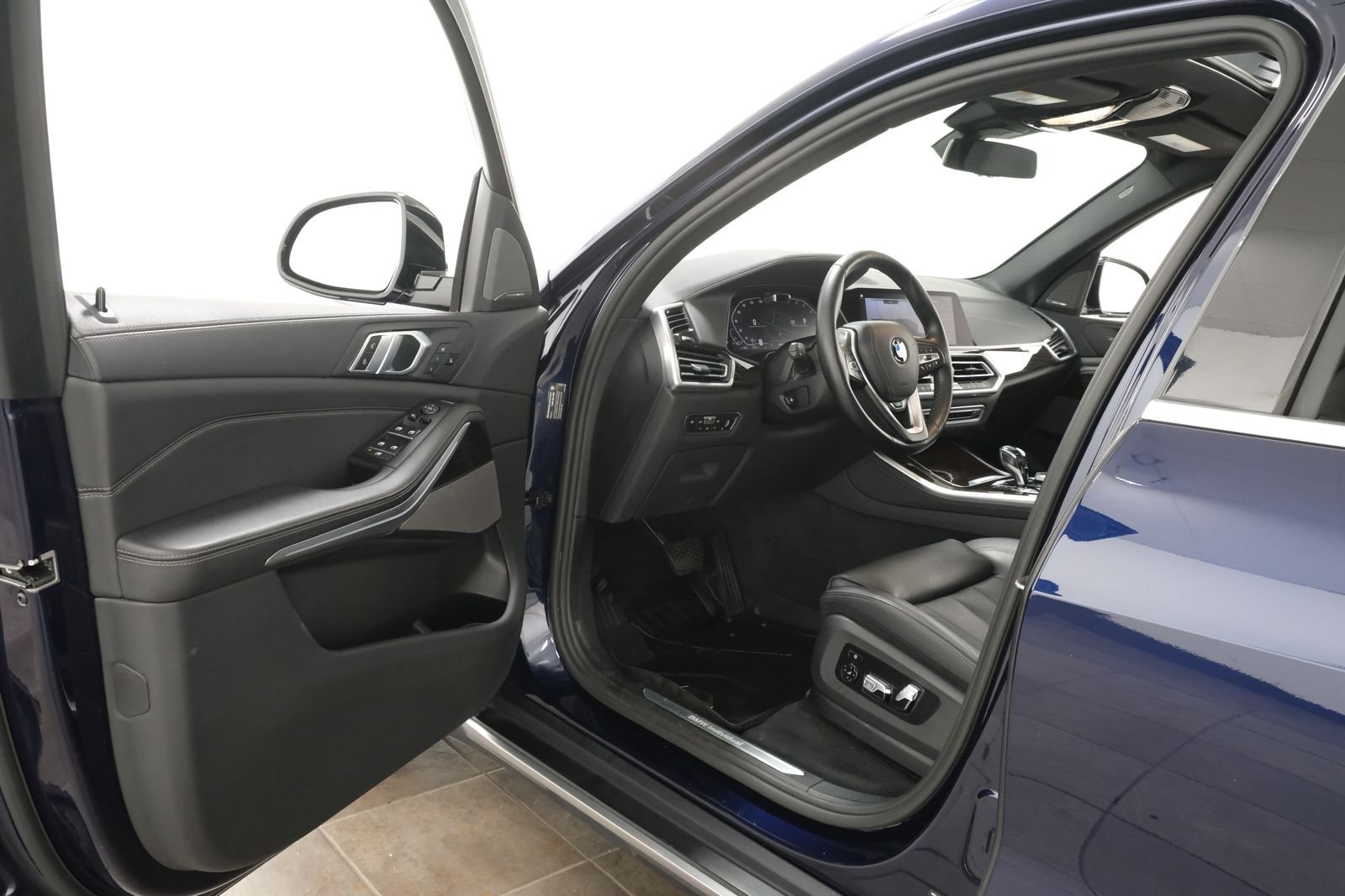 Used 2020 Tanzanite Blue II Metallic BMW xDrive40i image 24