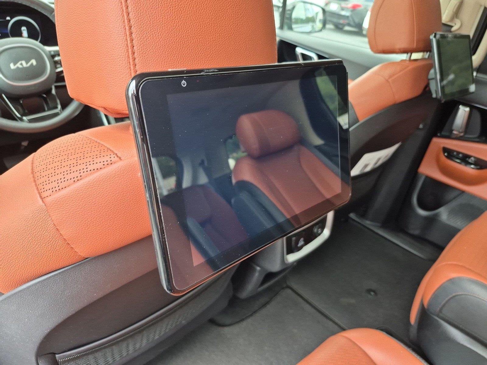 Used 2024 Aurora Black Pearl Kia SX Prestige image 32