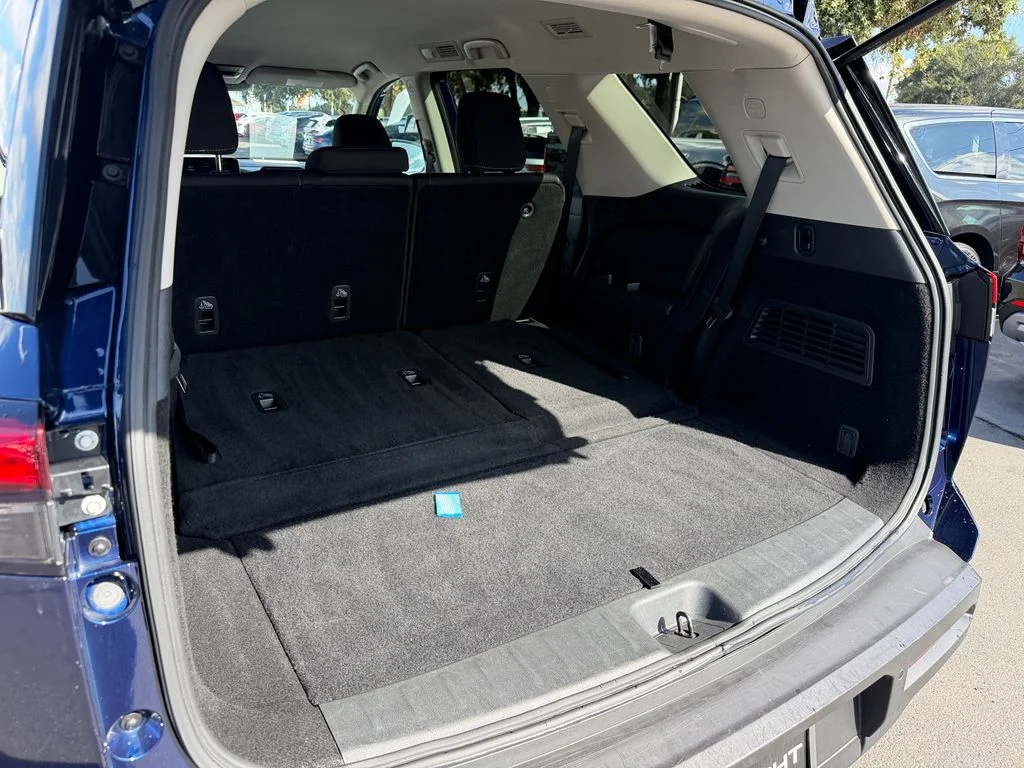 Used 2024 Deep Ocean Blue Nissan SV image 28