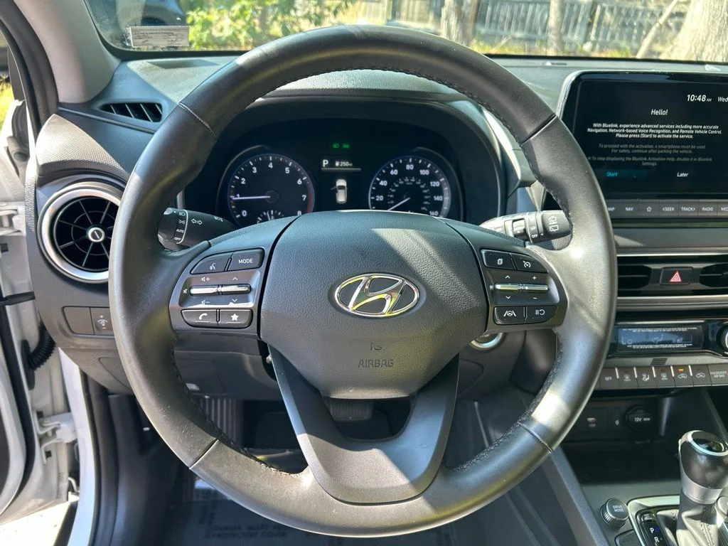 Used 2023 White Hyundai SEL image 16