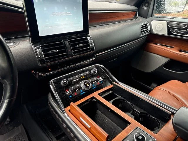 Used 2019 Black Lincoln Reserve image 13