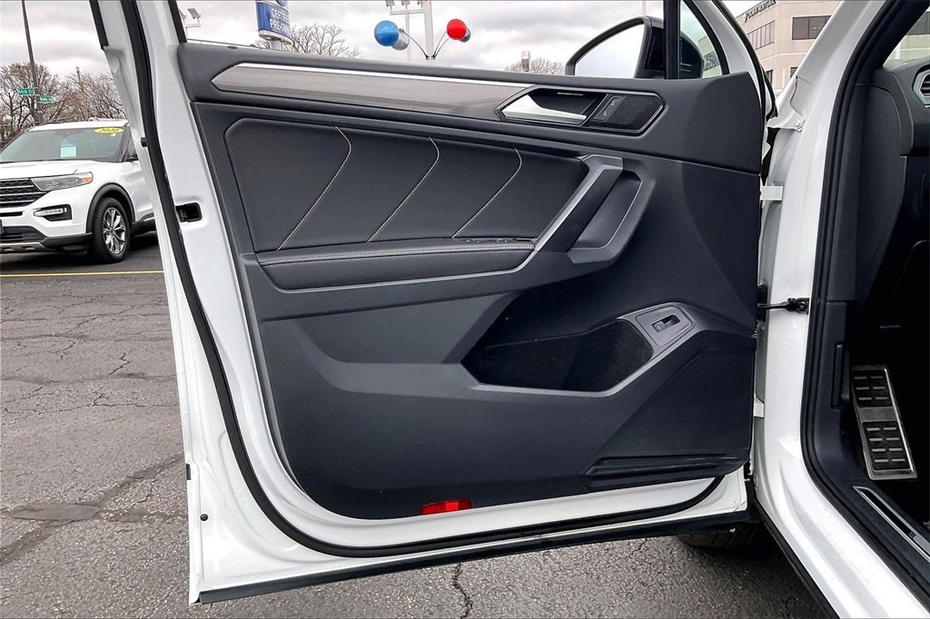 2022 VOLKSWAGEN TIGUAN - Image 21