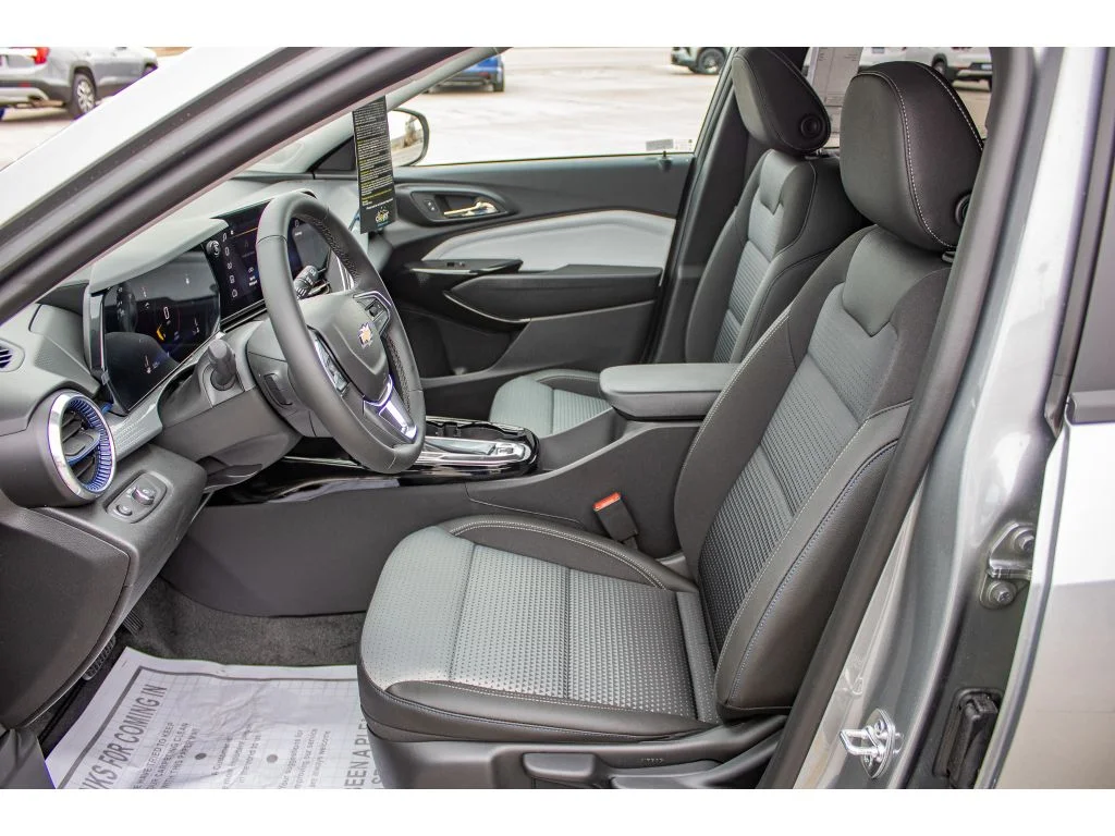 2026 Chevrolet Trax LT - Photo 13