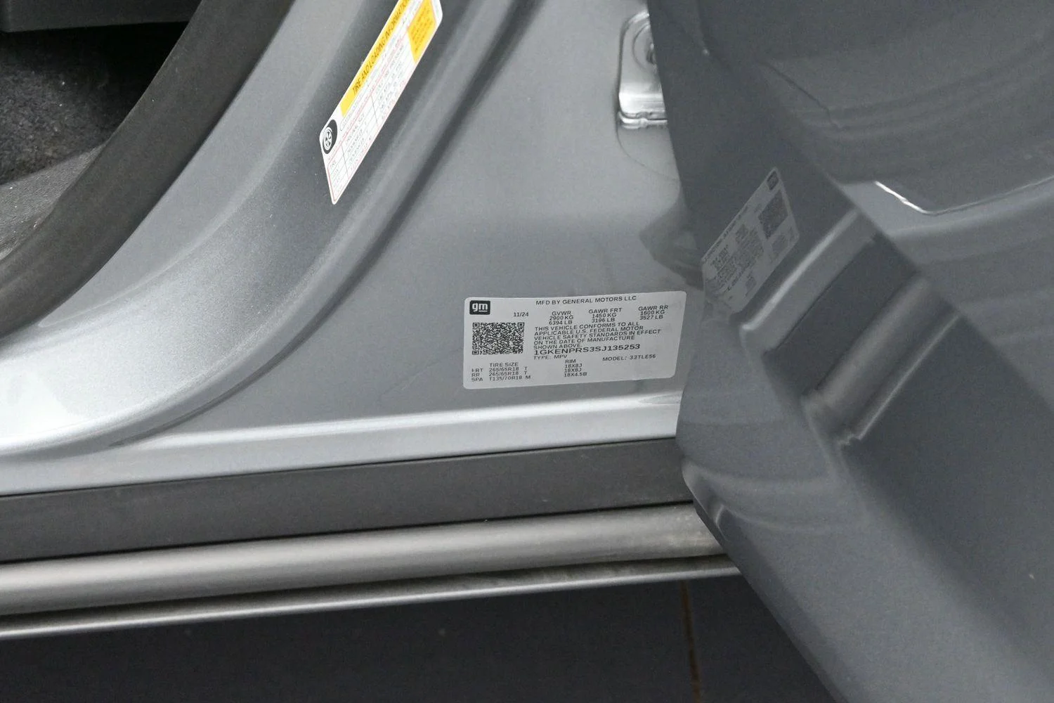 Used 2025 Sterling Metallic GMC AT4 image 45