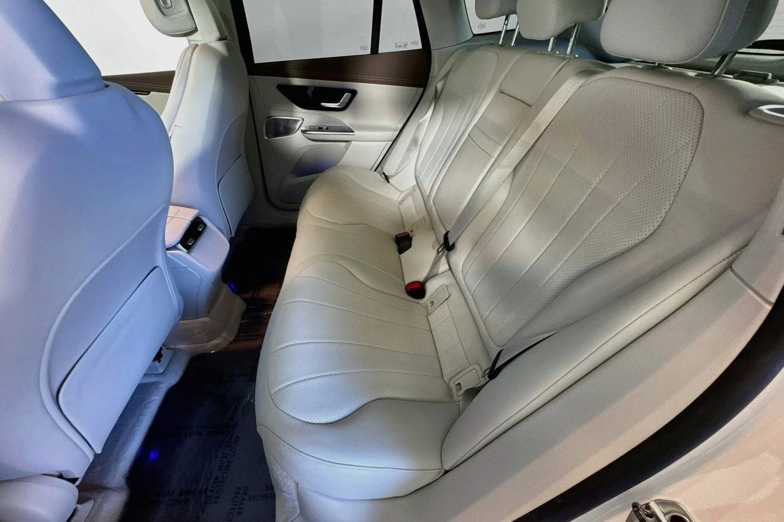 Used 2023 Polar White Mercedes-Benz EQE 350 image 23