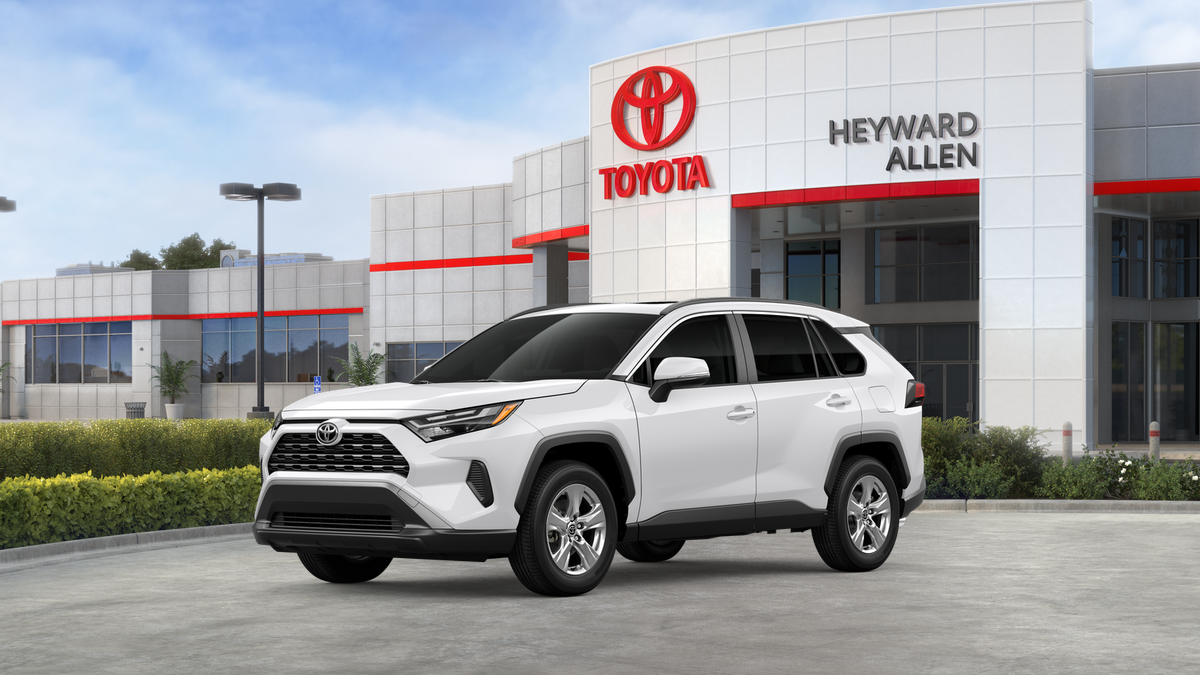 New 2025 Ice Cap Toyota XLE image 24