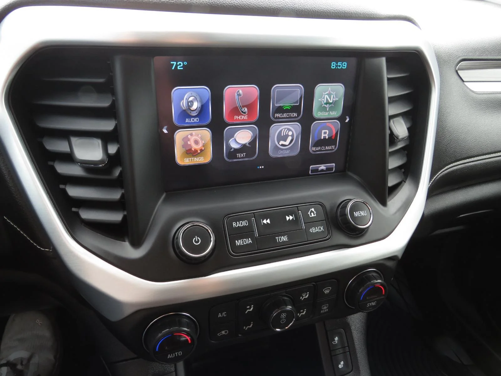 Used 2018 SUMMIT WHITE GMC SLT image 30
