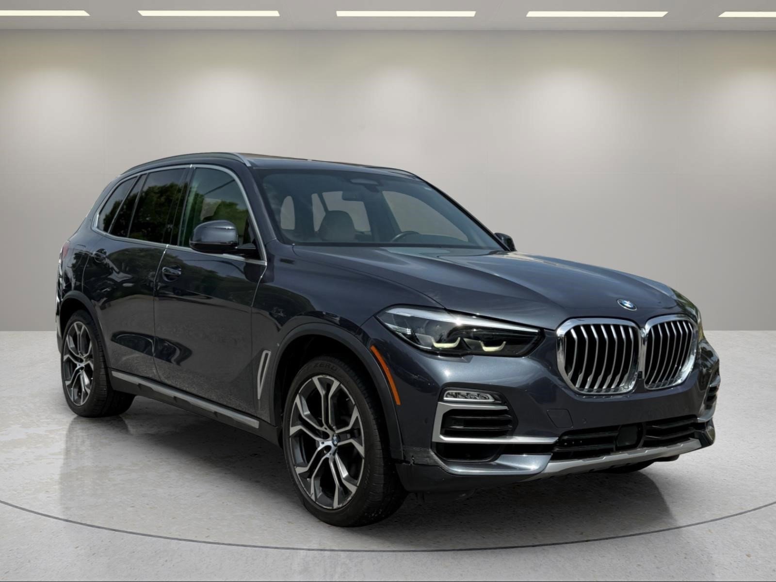 Used 2020 Arctic Gray Metallic BMW sDrive40i image 3