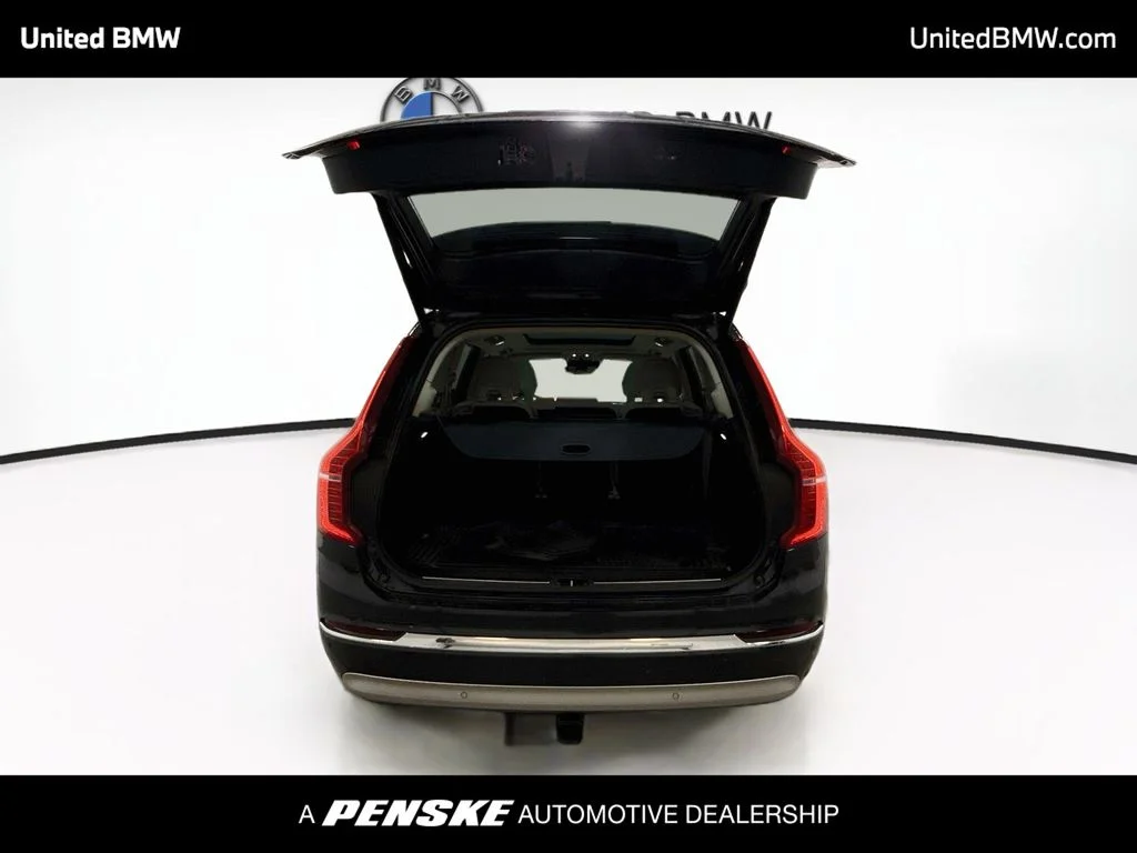 Used 2022 Gray Metallic Volvo T8 Inscription 7 Passenger image 21