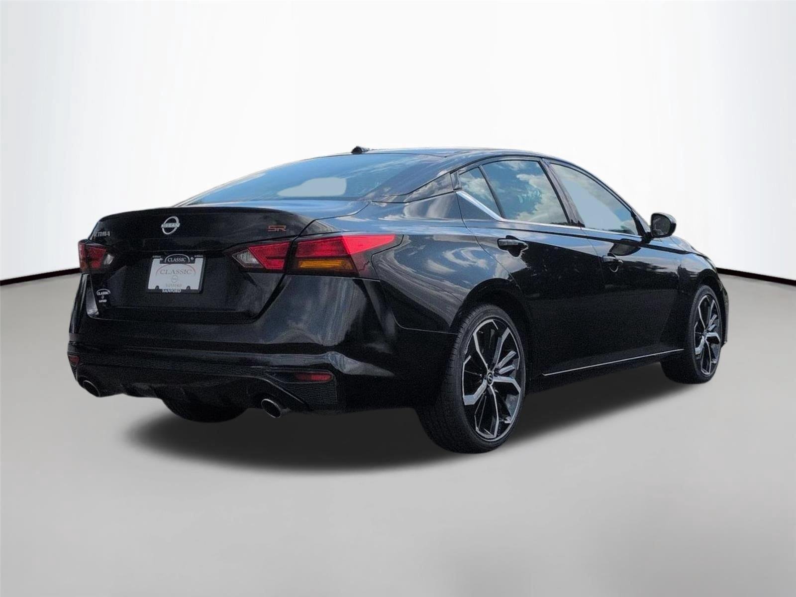 Used 2024 Super Black Nissan 2.5 SR image 5