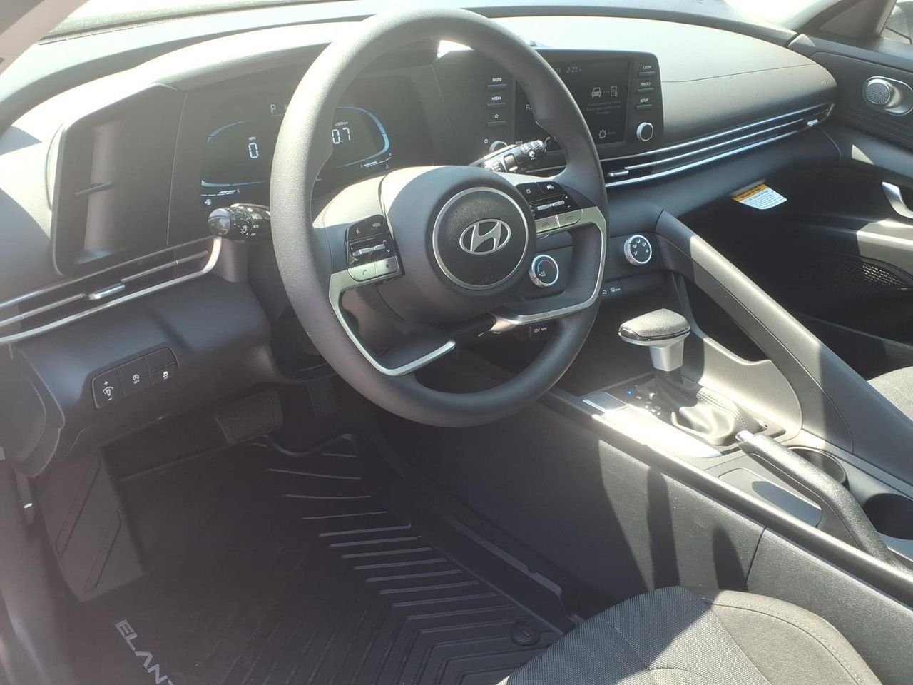 New 2026 Serenity White Hyundai SE image 25