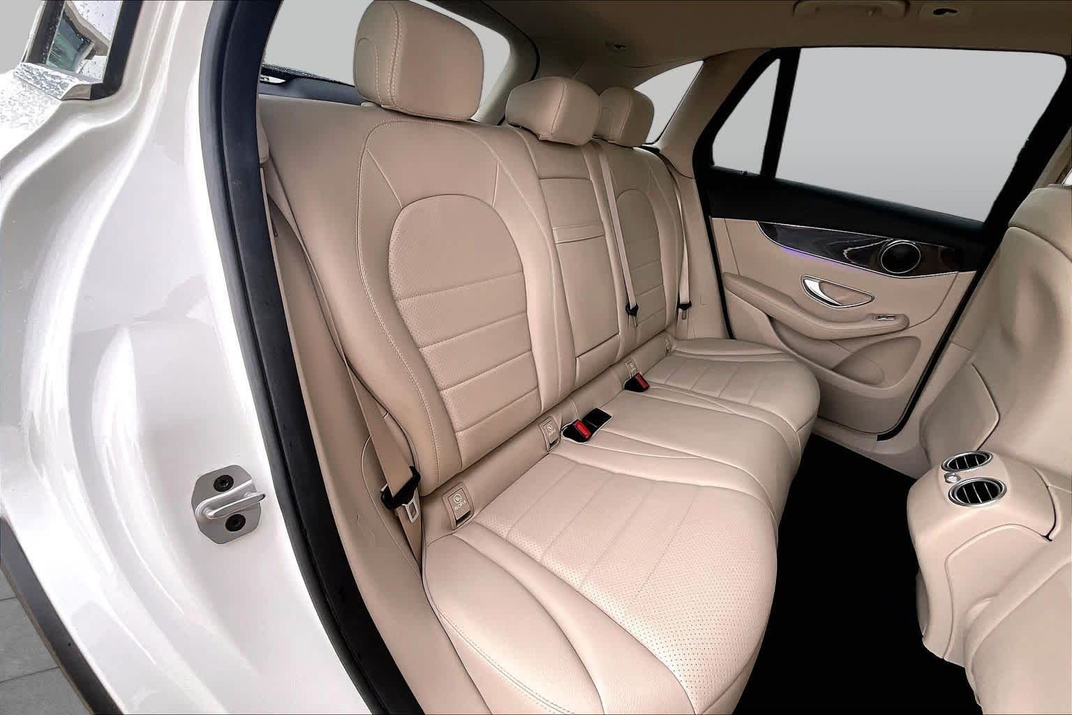 Used 2022 Polar White Mercedes-Benz GLC 300 image 18