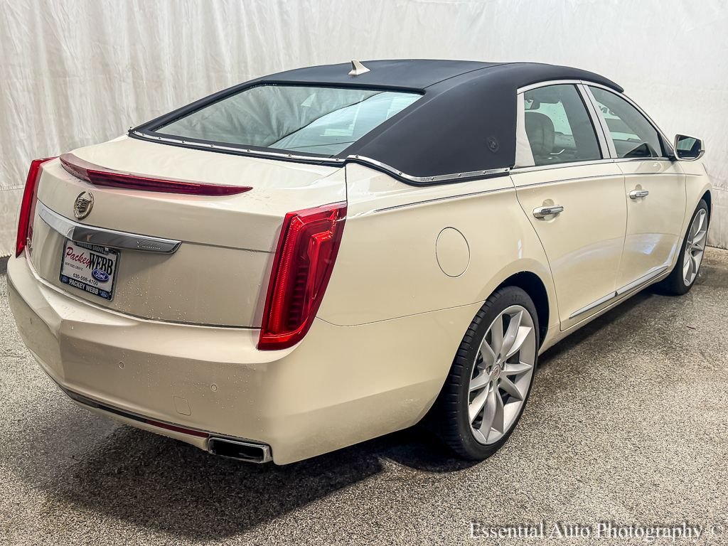 Used 2013 White Diamond Clearcoat Cadillac Premium image 8