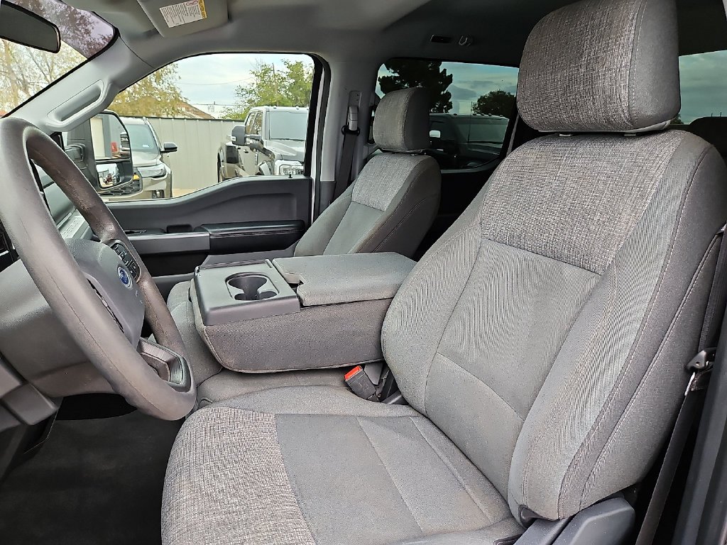 Used 2025 Oxford White Ford XLT image 20