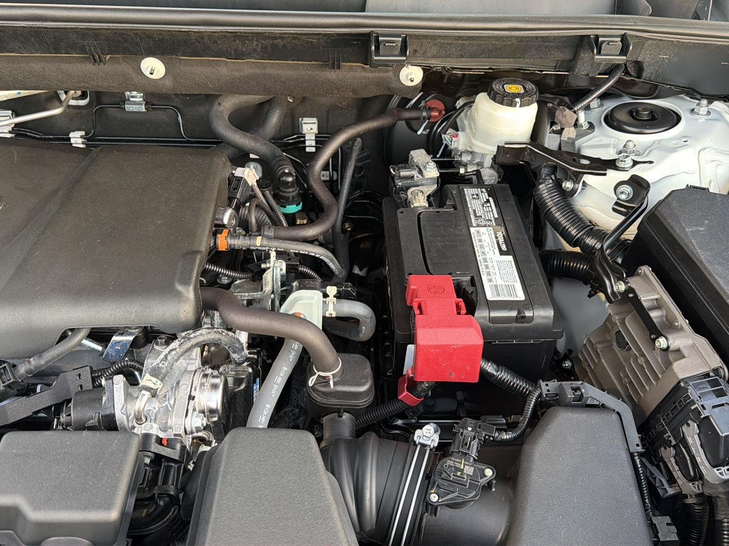 Used 2022 White Toyota XLE image 37